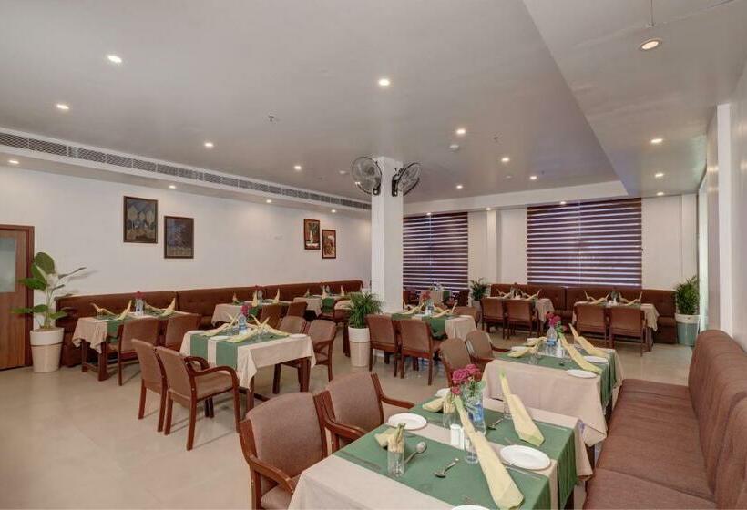 Hotel Kumarakom Park Resort