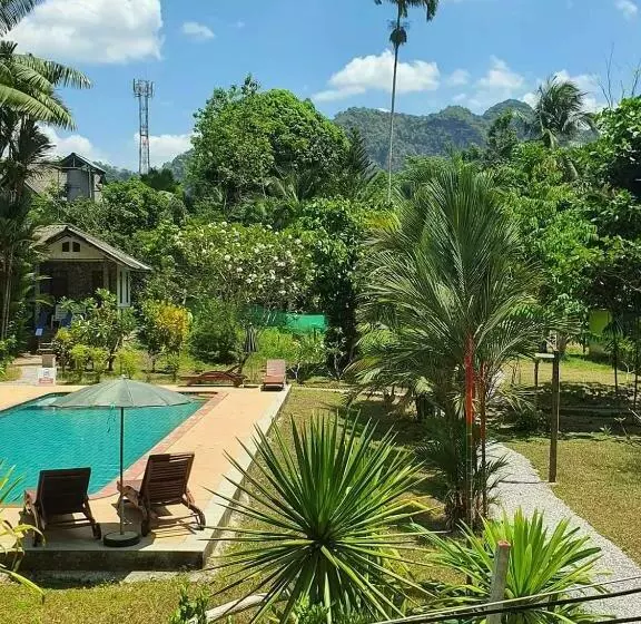 Malulee Khaosok Resort