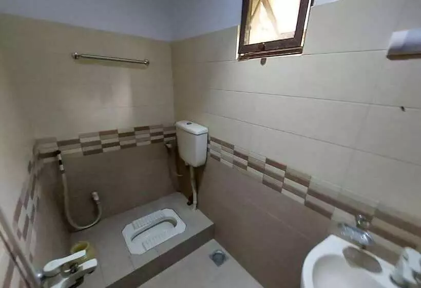 پانسیون Karachi Inn Guest House