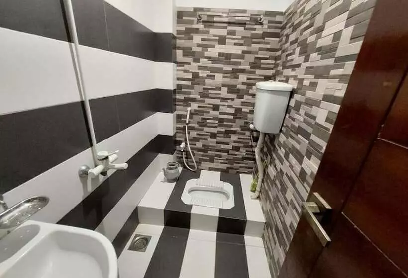 پانسیون Karachi Inn Guest House
