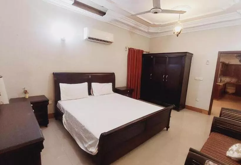 پانسیون Karachi Inn Guest House