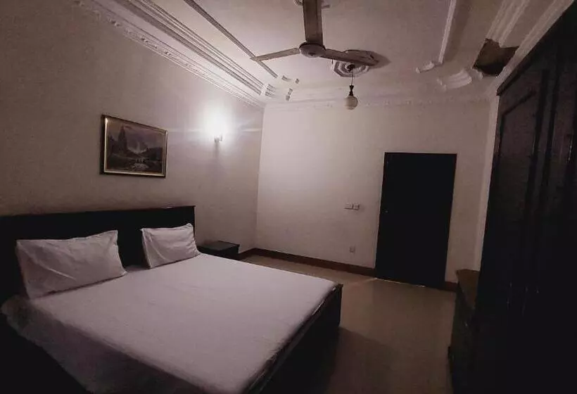 پانسیون Karachi Inn Guest House