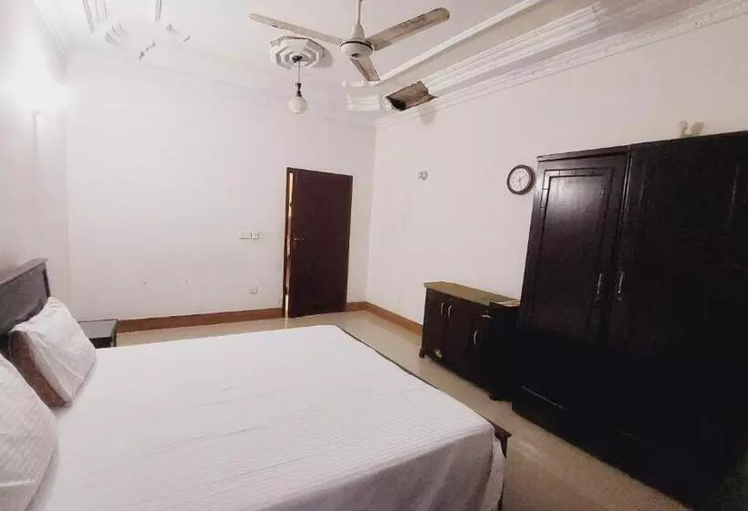 پانسیون Karachi Inn Guest House