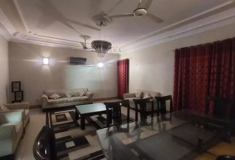 پانسیون Karachi Inn Guest House
