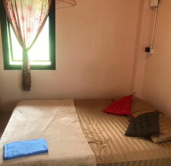 پانسیون Hippy Hut Koh Chang