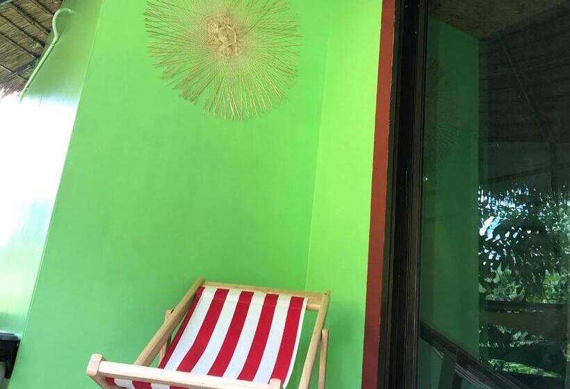 پانسیون Hippy Hut Koh Chang