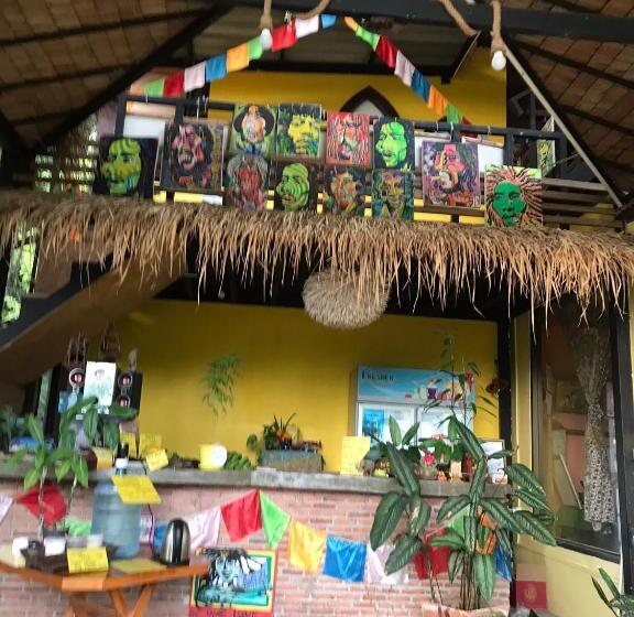 پانسیون Hippy Hut Koh Chang