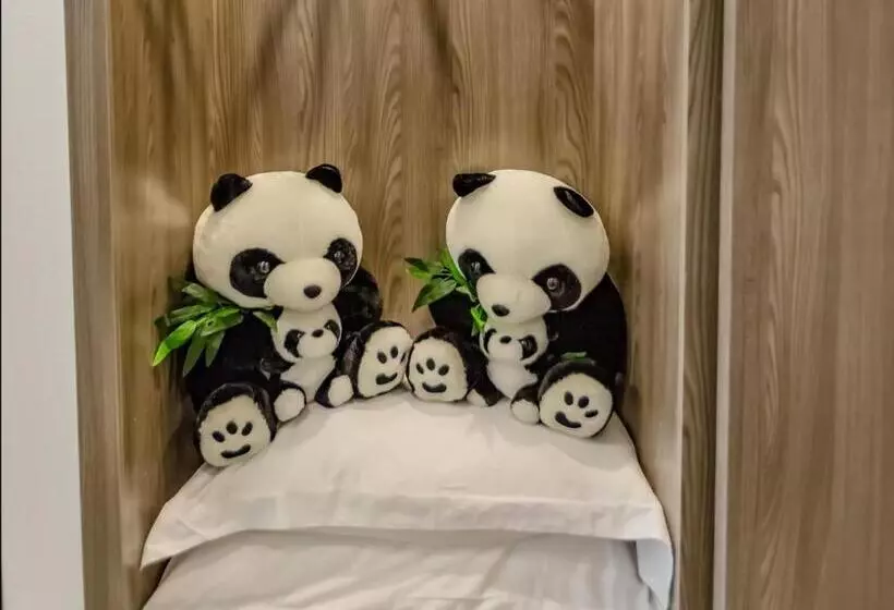 Hotelli 7days Premium Chengdu Giant Panda Base Sanhechang Subway Station Branch