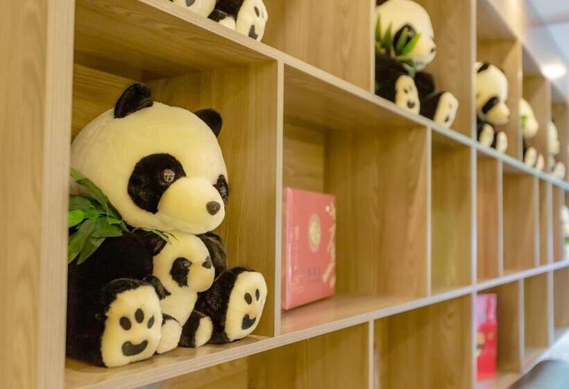 Hotel 7days Premium Chengdu Giant Panda Base Sanhechang Subway Station Branch