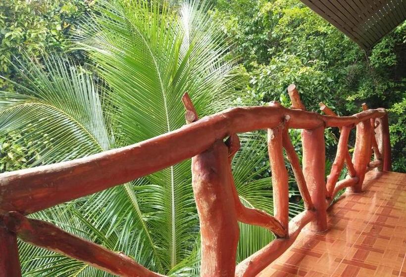 Hotel Bang Son Golden View