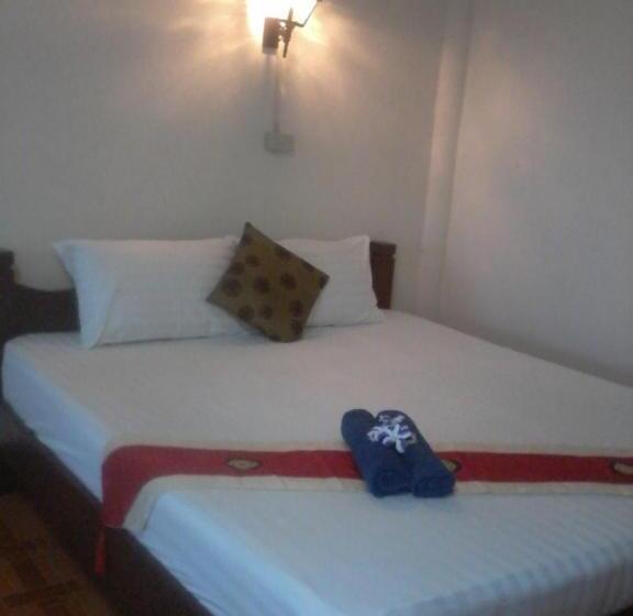 Hotel Bang Son Golden View