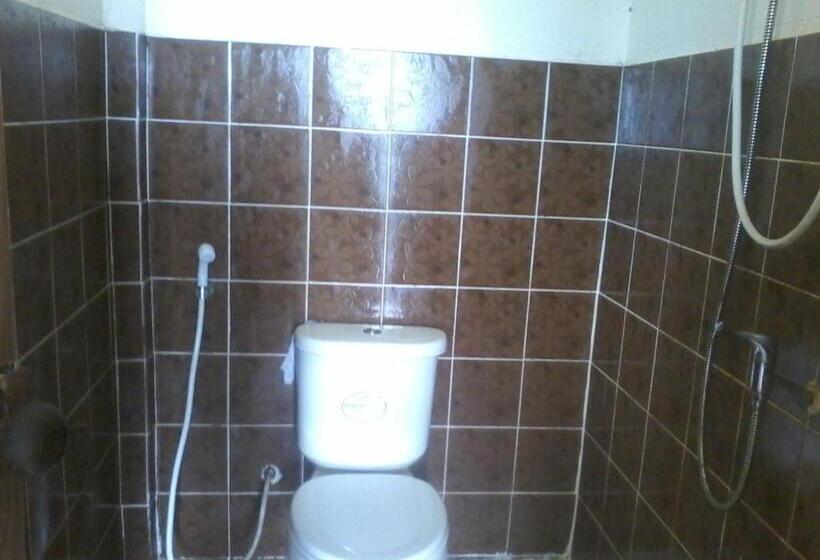 Hotel Bang Son Golden View