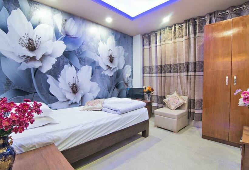 هتل Pushpo Bilash