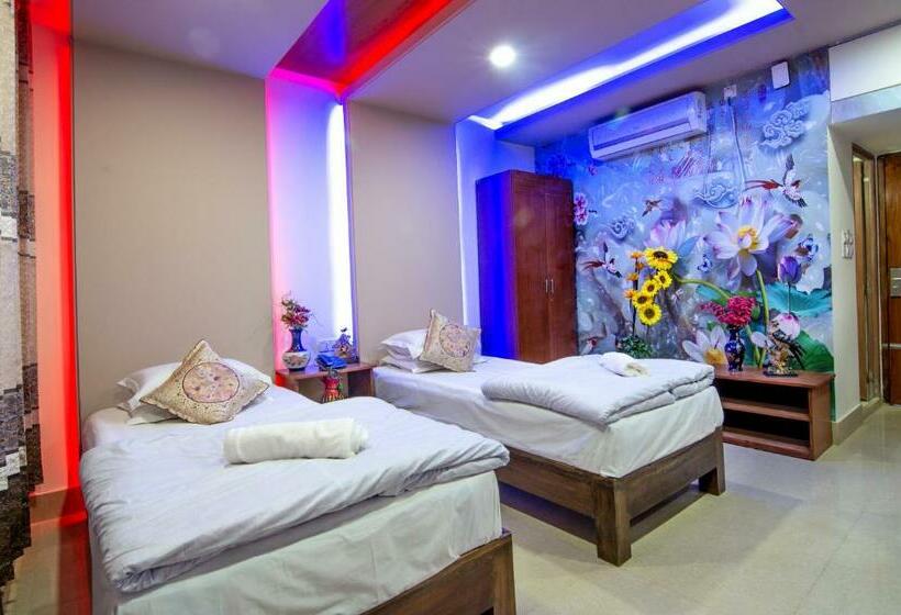 هتل Pushpo Bilash