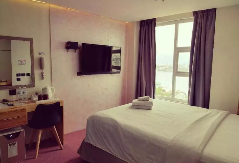 هتل Sempre Premier Inn   Mactan Airport