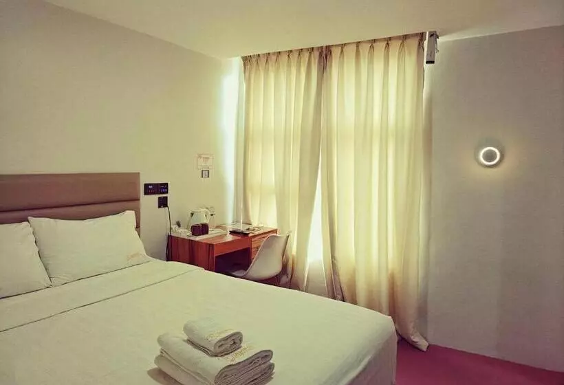 هتل Sempre Premier Inn   Mactan Airport