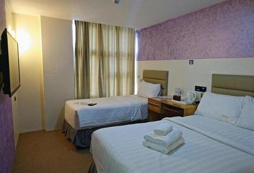 בית מלון כפרי Sempre Premier Inn   Mactan Airport
