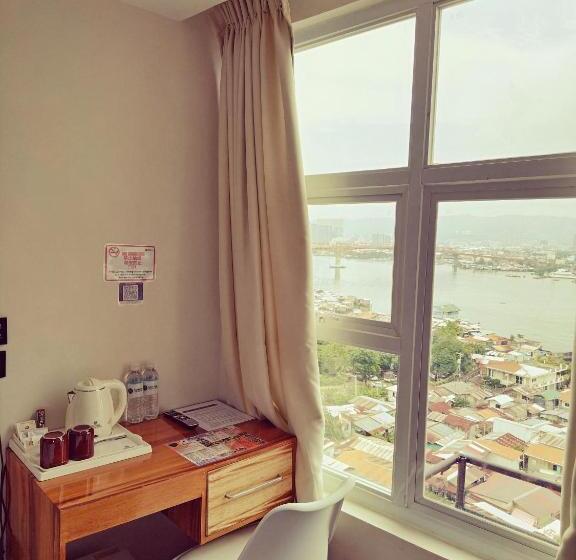 בית מלון כפרי Sempre Premier Inn   Mactan Airport