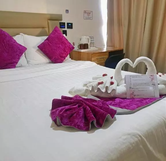 هتل Sempre Premier Inn   Mactan Airport