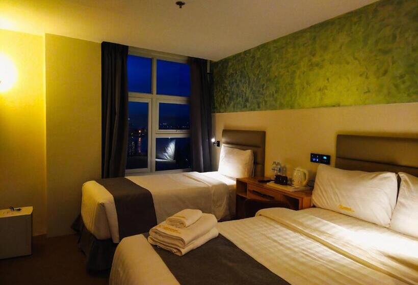 בית מלון כפרי Sempre Premier Inn   Mactan Airport