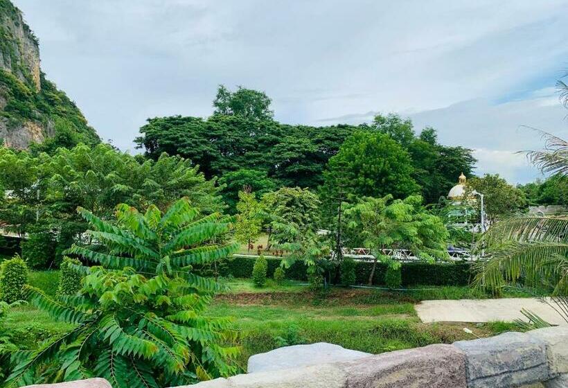 Khengpa Cafe & Resort