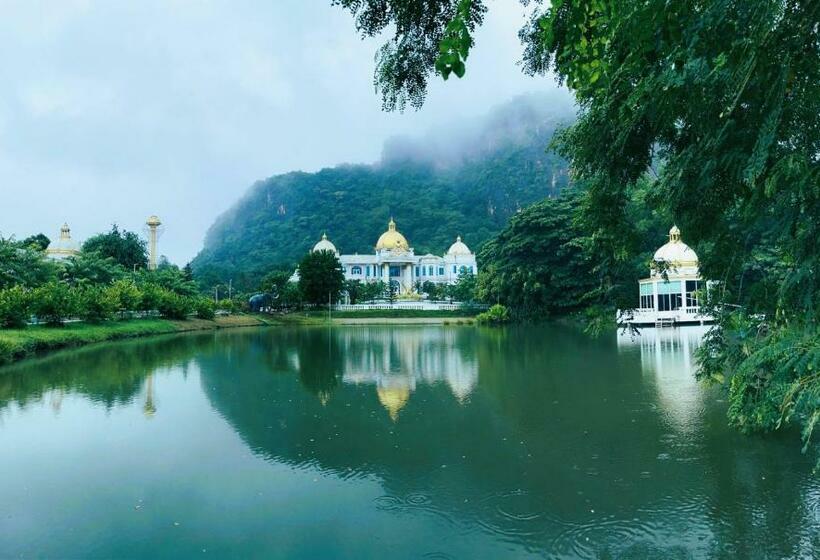 Khengpa Cafe & Resort