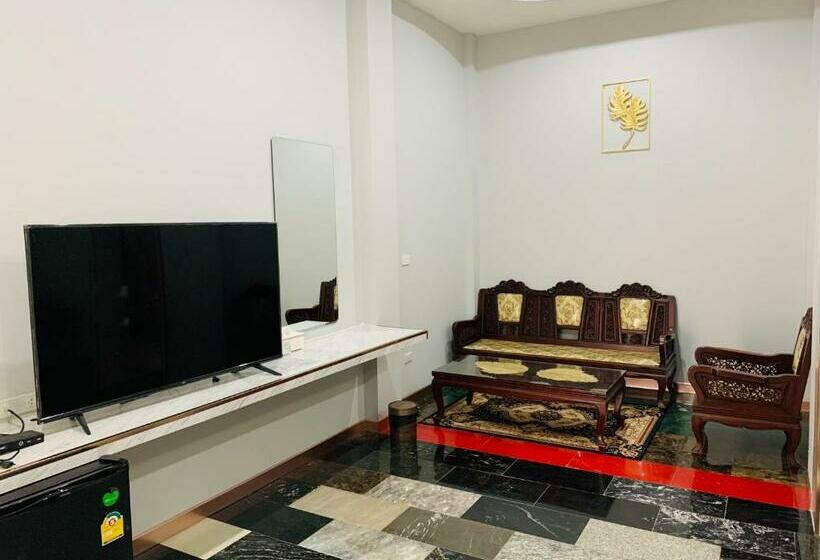 Khengpa Cafe & Resort