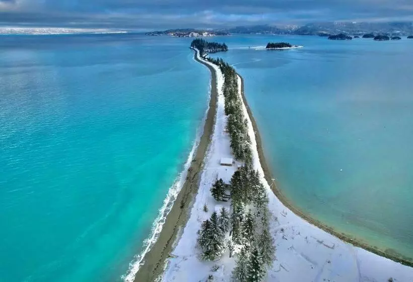 ペンション Between Beaches Alaska