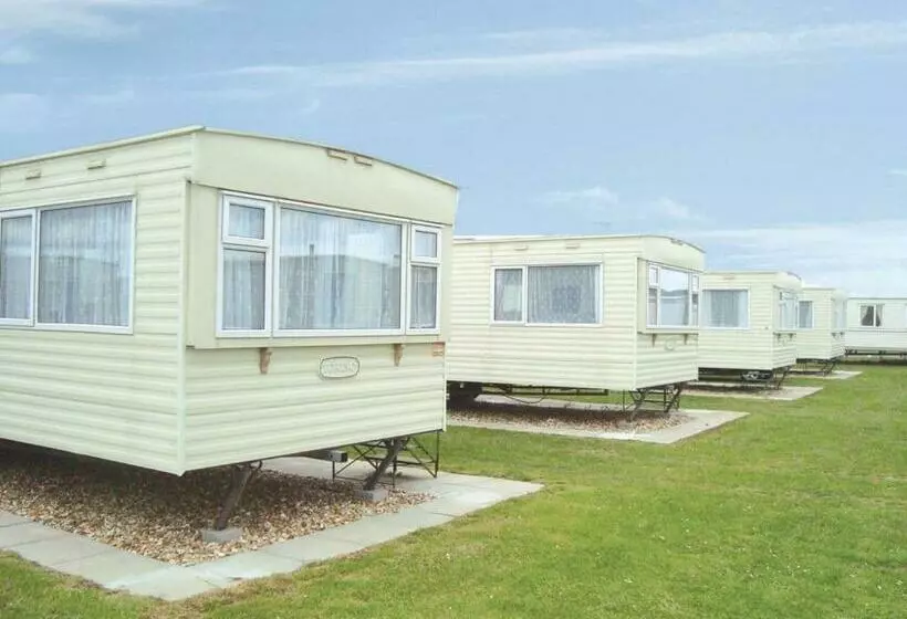 Lomakeskus Golden Anchor Caravan Park