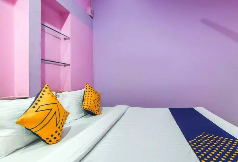 Spot On 67841 Hotel Rajeshwar