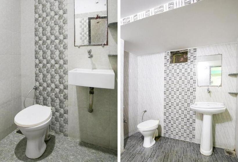 Spot On 67841 Hotel Rajeshwar