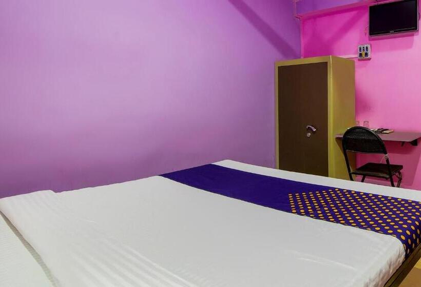 Spot On 67841 Hotel Rajeshwar