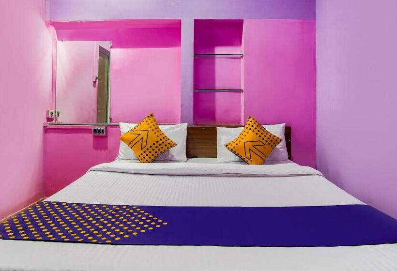 Spot On 67841 Hotel Rajeshwar