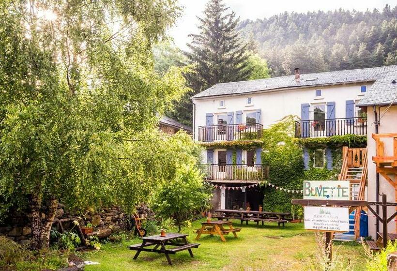 تختخواب و صبحانه Maison Sarda