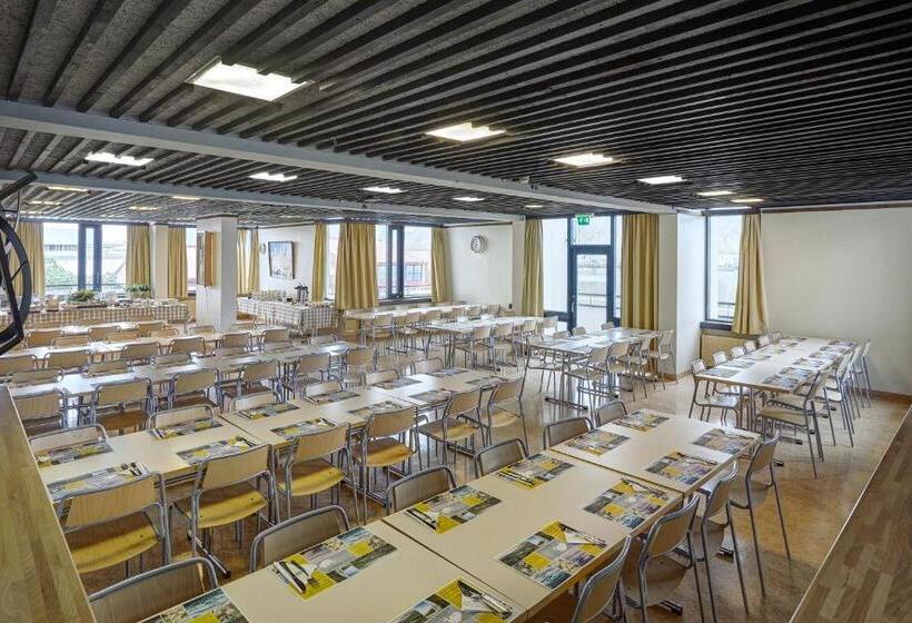 هتل Hótel Torfnes