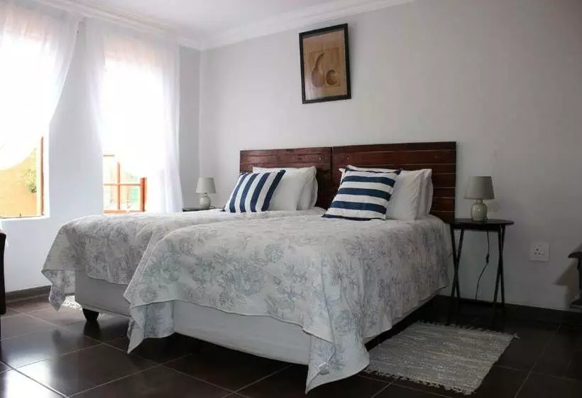 پانسیون Blue Crane Guesthouse