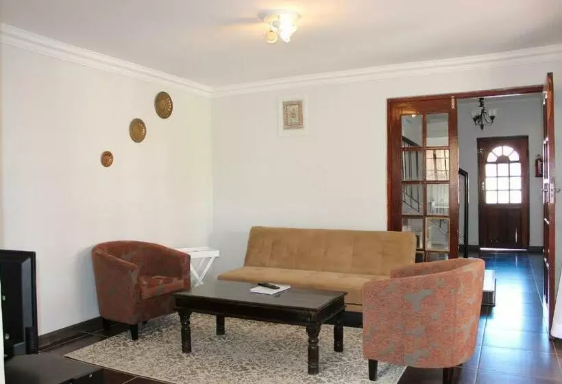 پانسیون Blue Crane Guesthouse