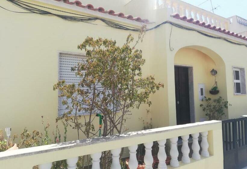 پانسیون Guesthouse Tavira Moura