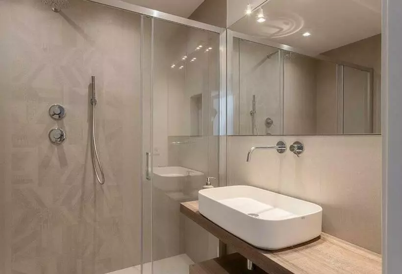 پانسیون Torre Del Mare Apartments