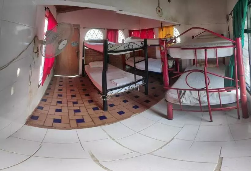 Retkeilymaja Hostal Alquimista