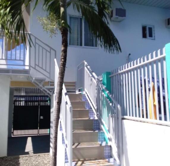 هاستل Rosita S Cottages By The Road