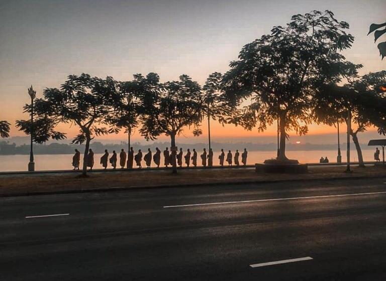 ベッドアンドブレックファースト Take A Rest At Nakhon Phanom