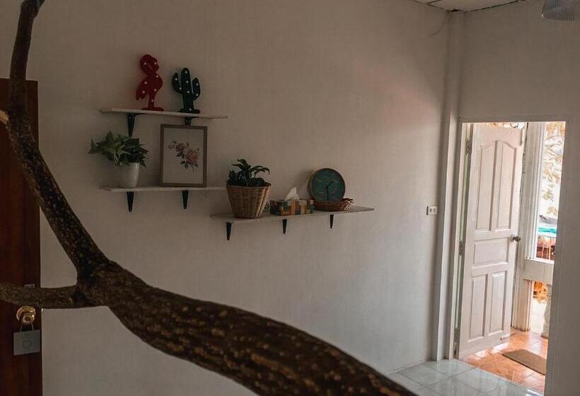 ベッドアンドブレックファースト Take A Rest At Nakhon Phanom