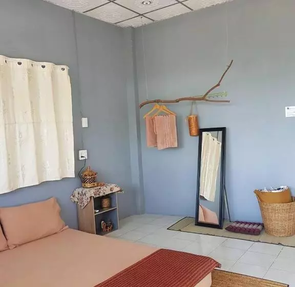 تختخواب و صبحانه Take A Rest At Nakhon Phanom