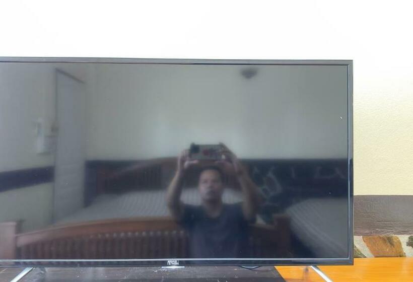 Hotel ช่อฟ้า การ์เด้น