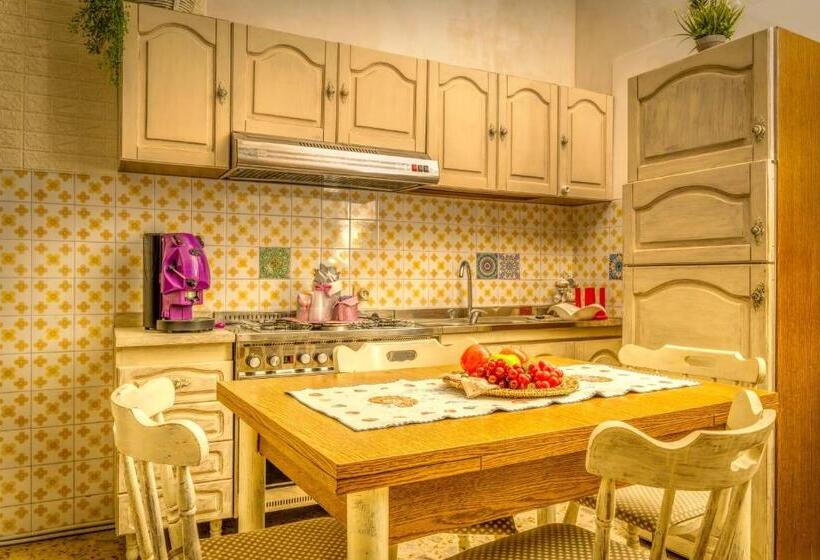 膳宿费 Anna S Home