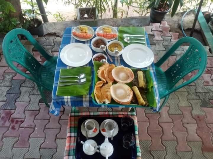 Pensión Dinimuthu Rest Inn