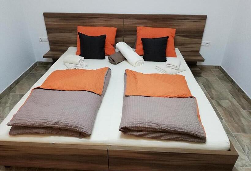 פנסיון Haus Alexis