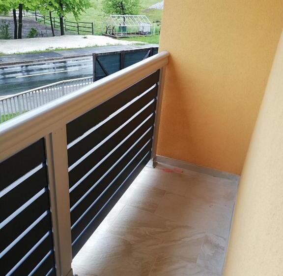 פנסיון Haus Alexis