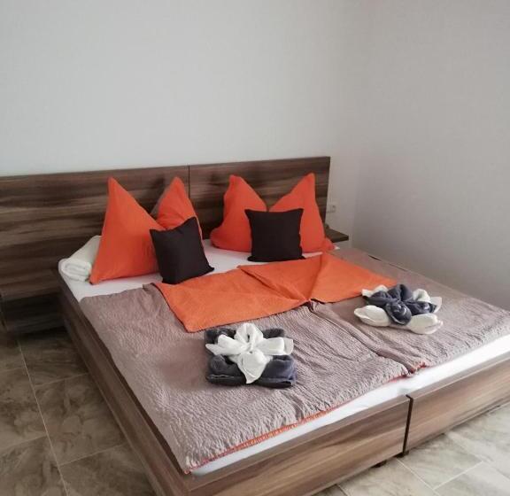 פנסיון Haus Alexis